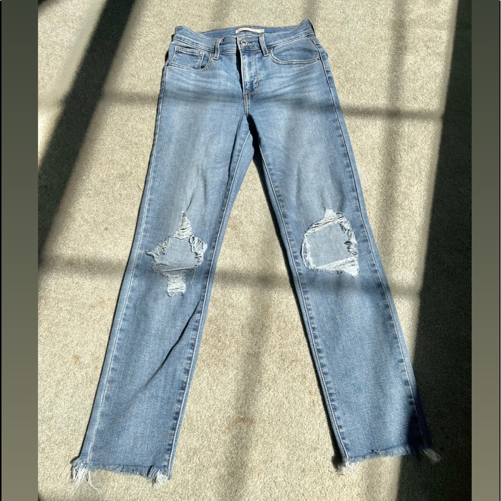 Distressed LEVIS High rise straight leg jeans